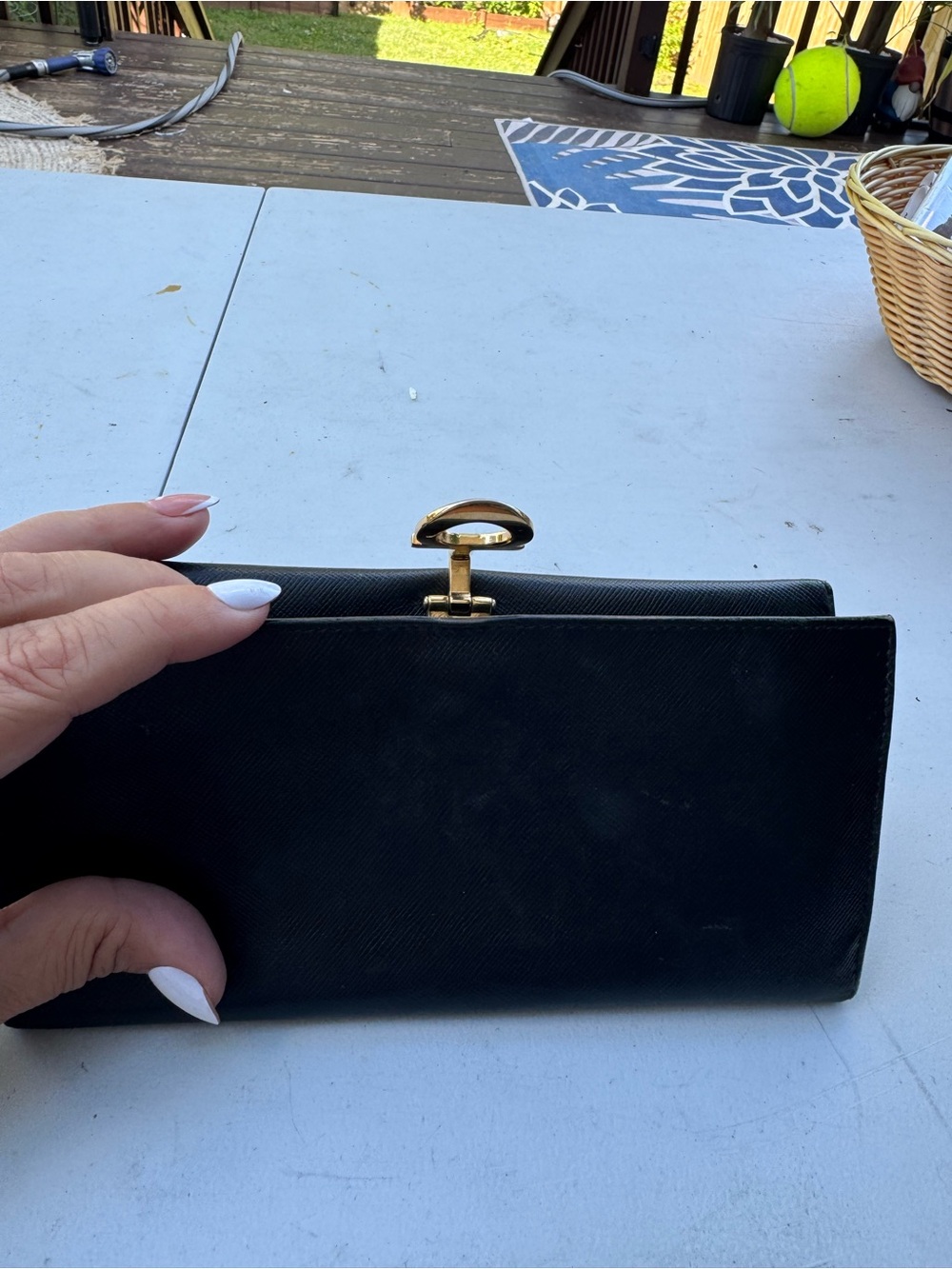 Salvatore Ferragamo Black Leather Wallet with Gold Gancini - Picture 3 of 8